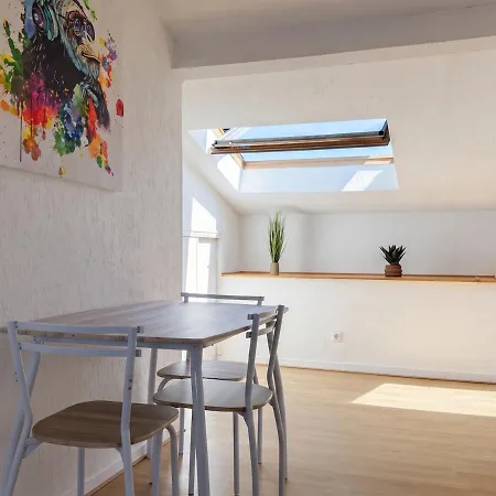 Apartment Le Devi 3, Central, Cozy, Free Street Parking *